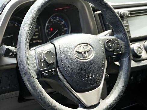 Used 2017 Toyota RAV4 LE FWD image 15