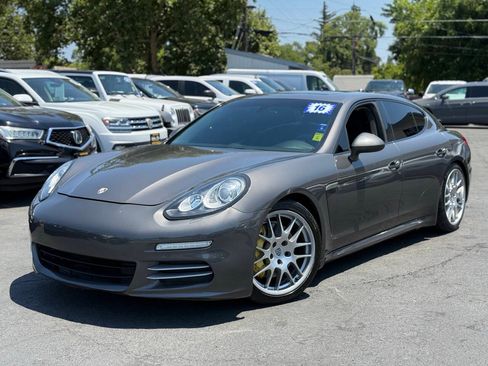 Used 2016 Porsche Panamera Edition RWD image 4