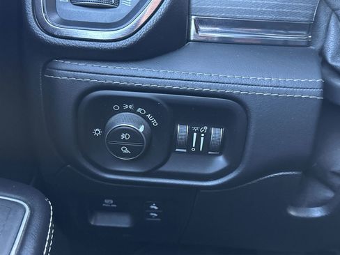 Used 2022 RAM 1500 Limited image 18