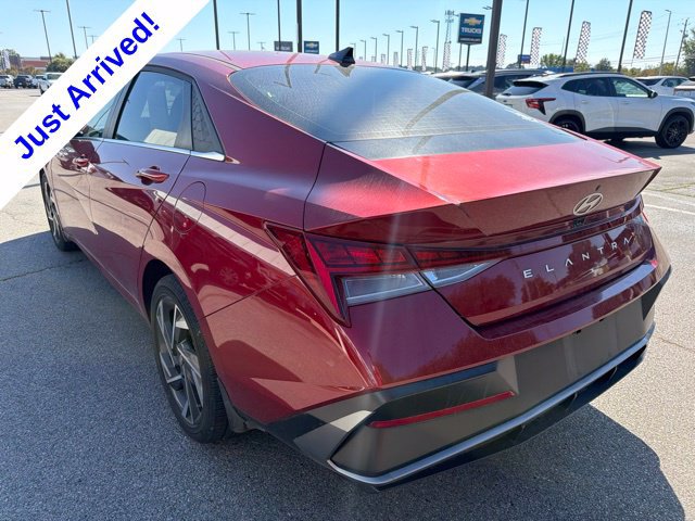 Used 2025 Hyundai Elantra SEL FWD image 5
