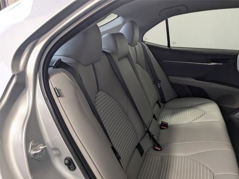 Certified 2022 Toyota Camry SE image 23