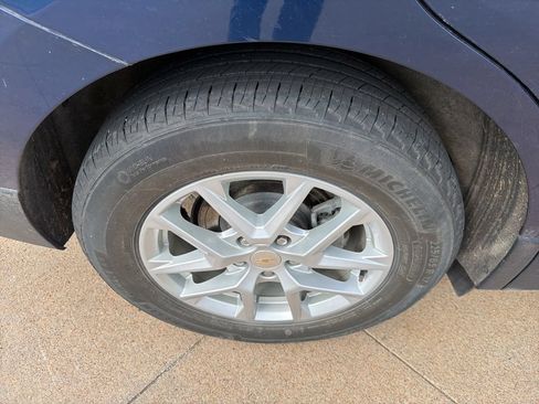 Used 2022 Chevrolet Equinox LT FWD image 11
