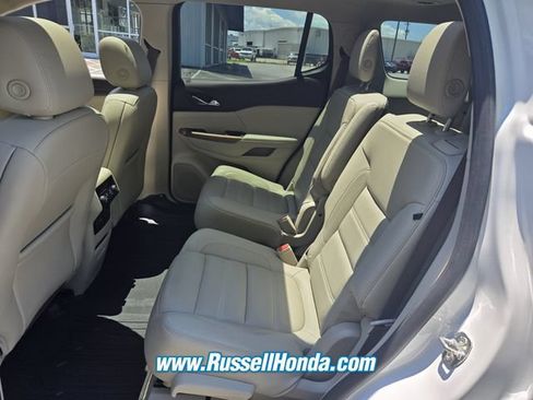 Used 2019 GMC Acadia Denali w/ Technology Package FWD image 7