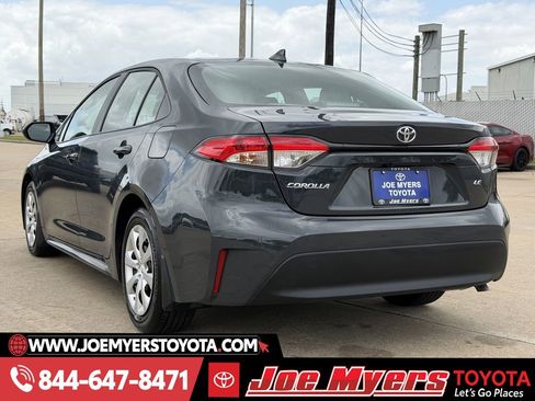Used 2026 Toyota Corolla LE image 7