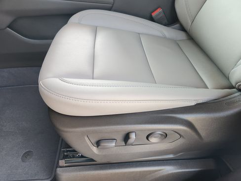 New 2026 Chevrolet Suburban Z71 w/ Comfort Package image 19