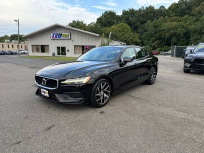 Used 2019 Volvo S60 T6 Momentum w/ Premium Package