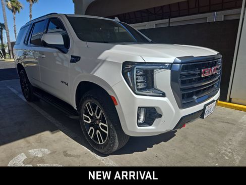 Used 2023 GMC Yukon AT4 w/ Technology Package AWD/4WD image 3
