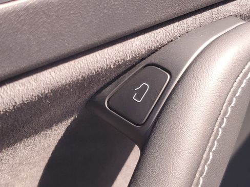 Used 2024 Tesla Model Y Long Range image 18