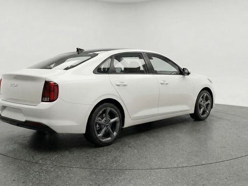 Used 2025 Kia K4 LXS image 9
