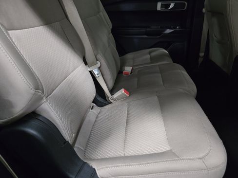 Used 2023 Ford Explorer 4WD image 17
