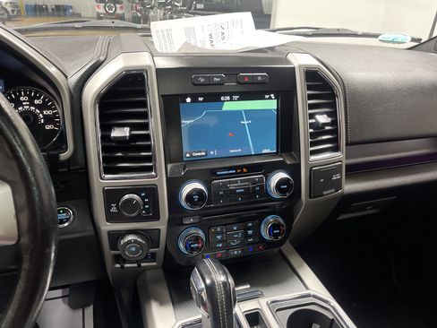 Used 2017 Ford F150 Lariat w/ Equipment Group 502A Luxury image 28