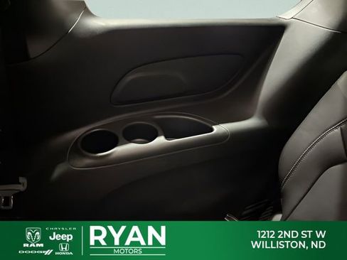 New 2026 Chrysler Pacifica Select AWD/4WD image 57