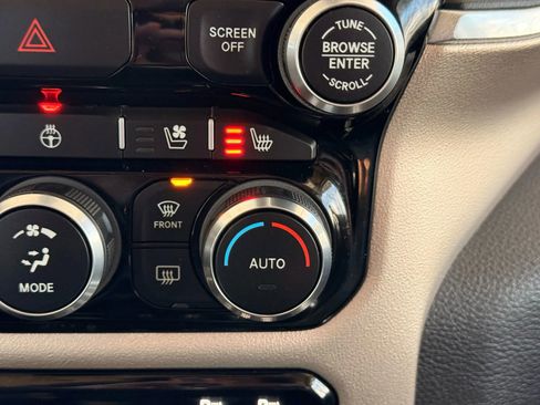 Used 2019 RAM 1500 Laramie image 20