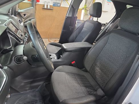 Used 2024 Chevrolet Equinox LT AWD/4WD image 14