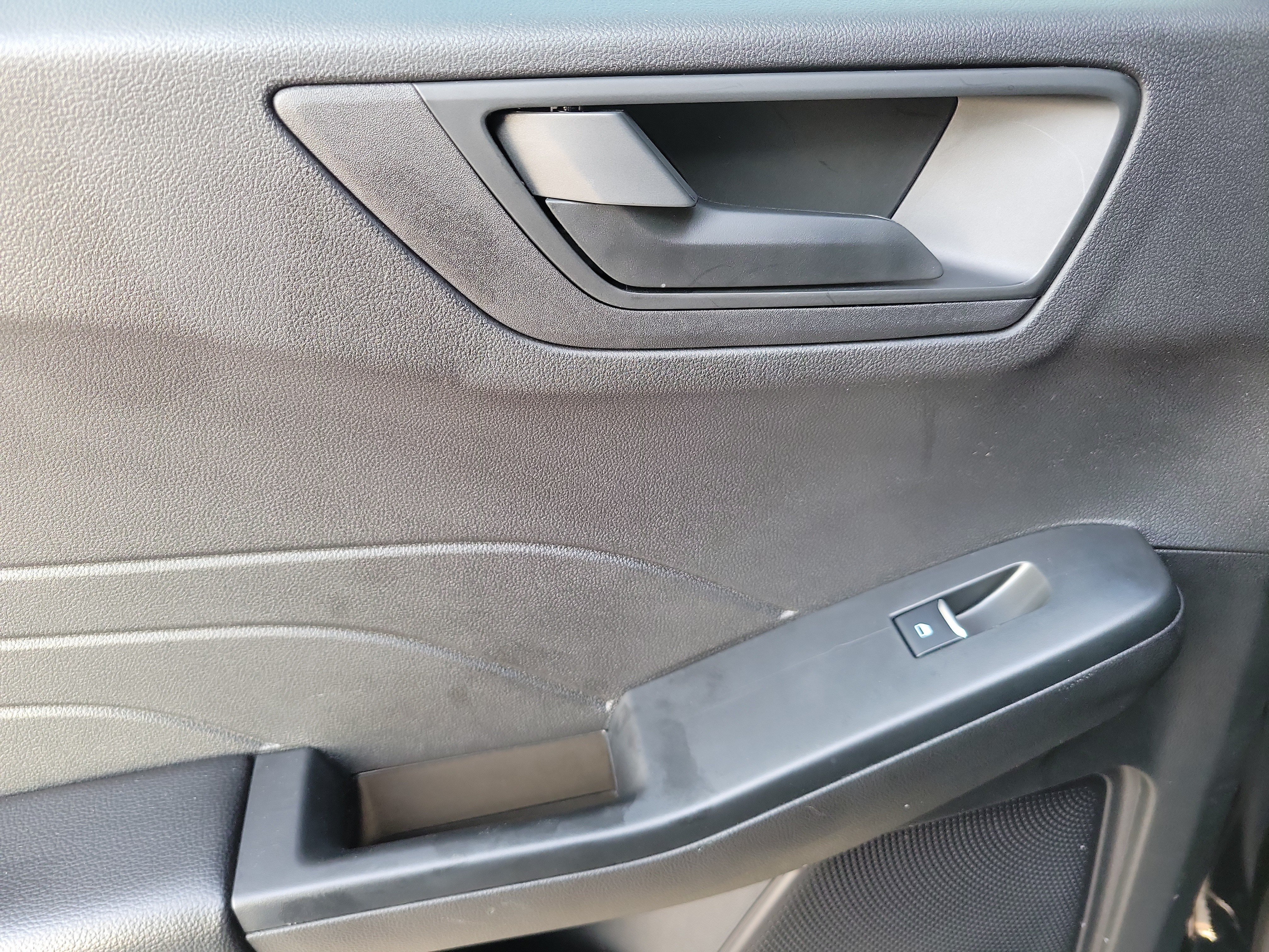 Used 2025 Ford Escape Active w/ Tech Pack #1 FWD image 25