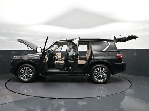 Used 2024 Nissan Armada SL w/ Captain's Chairs Package RWD image 49
