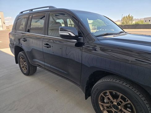 Used 2020 Toyota Land Cruiser Heritage Edition image 21