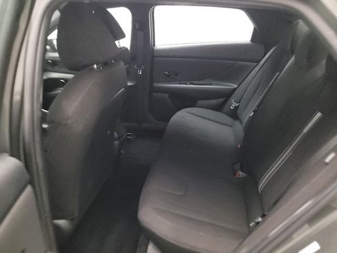 Used 2025 Hyundai Elantra Sport FWD image 18