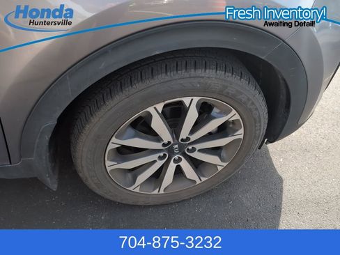 Used 2017 Kia Sportage EX image 9