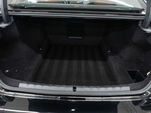 Used 2023 BMW 760i xDrive w/ Executive Package AWD/4WD image 38
