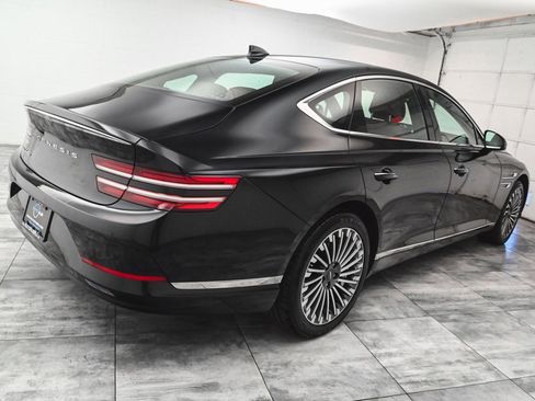 Used 2024 Genesis G80 image 6
