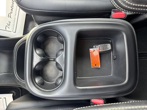 Used 2026 Chrysler Pacifica Select FWD image 18