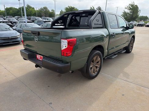 Used 2024 Nissan Titan SV w/ SV Bronze Edition Package RWD image 5