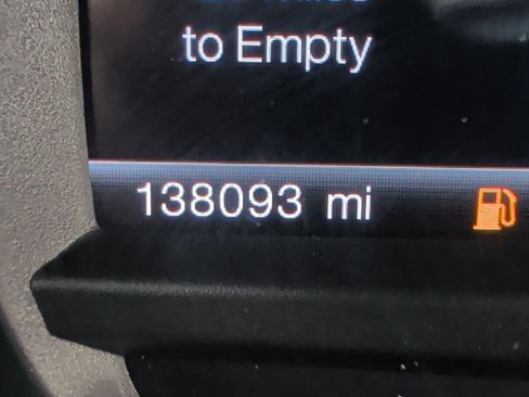 Used 2015 Ford Explorer XLT w/ Equipment Group 202A FWD image 17