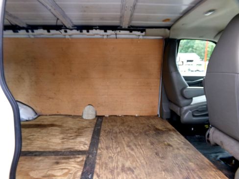 Used 2016 GMC Savana 2500 Extended image 12