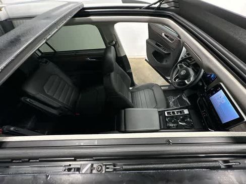 New 2026 Volkswagen Atlas SEL image 6