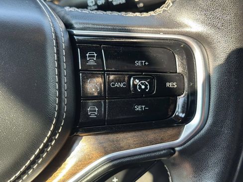 Used 2023 Jeep Grand Wagoneer L Series II AWD/4WD image 18