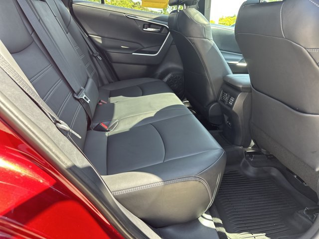 Used 2021 Toyota RAV4 XLE Premium FWD image 29