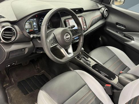 Used 2024 Nissan Kicks SR w/ SR Premium Package FWD image 3