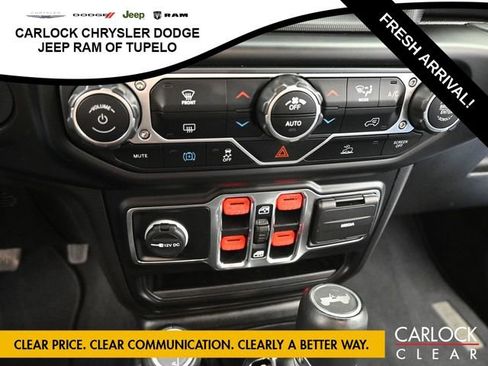 Used 2022 Jeep Wrangler Sahara image 24