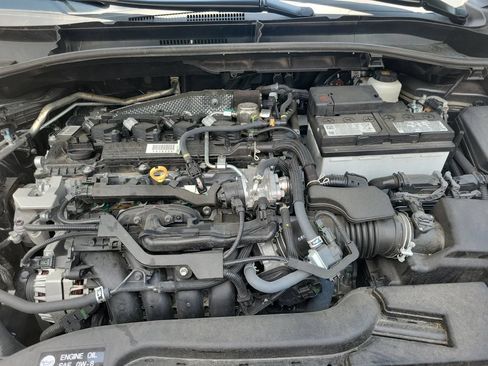 Certified 2025 Toyota Corolla Cross LE FWD image 34