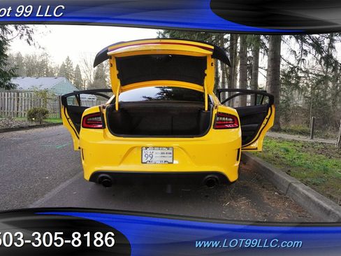 Used 2017 Dodge Charger R/T image 31