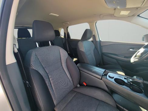 Used 2022 Nissan Rogue SV AWD/4WD image 32