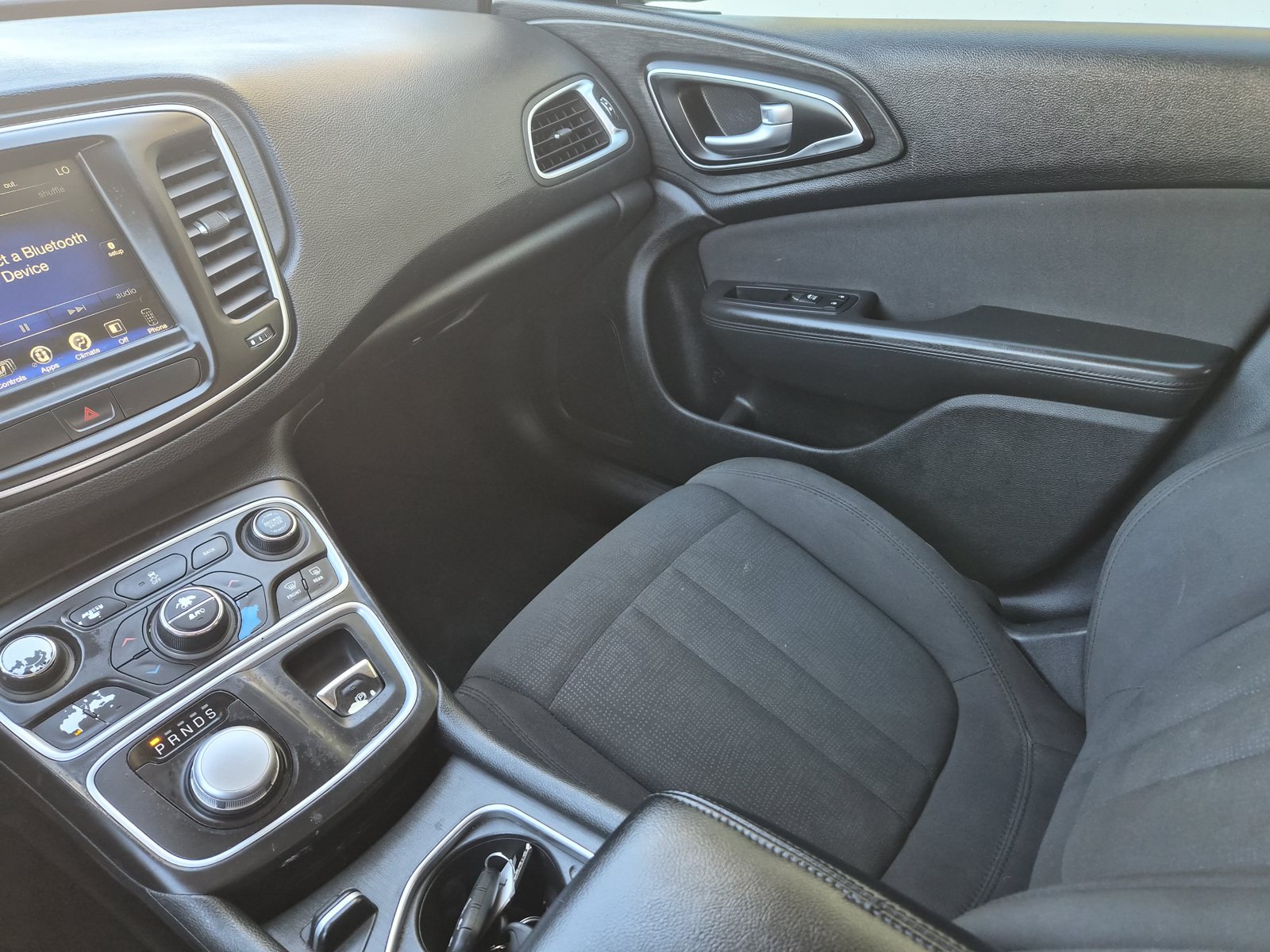 Used 2016 Chrysler 200 Limited w/ Convenience Group FWD image 11