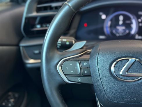 Used 2023 Lexus RZ 450e Premium image 15