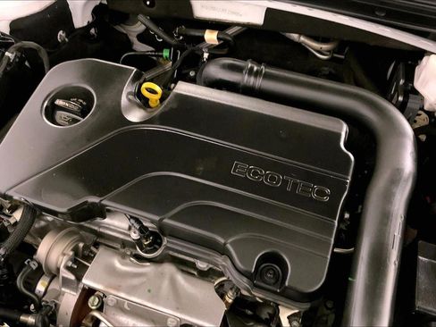 Used 2023 Chevrolet Malibu LT image 30