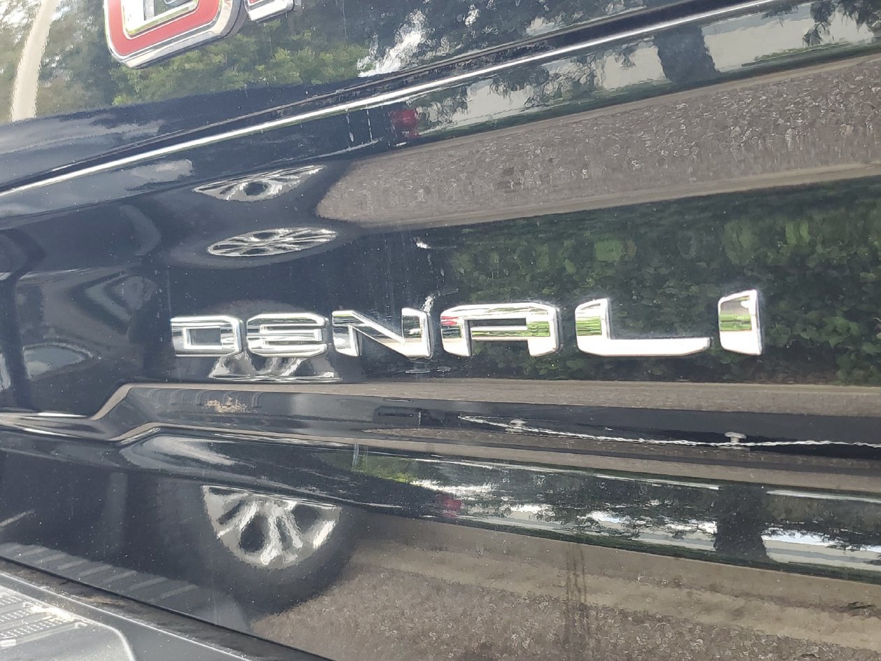Used 2023 GMC Sierra 1500 Denali w/ Denali Reserve Package AWD/4WD image 8