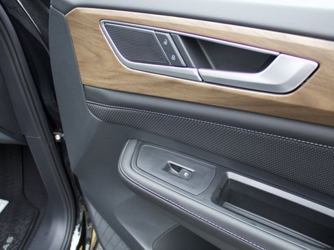 New 2026 Volkswagen Atlas SE image 34