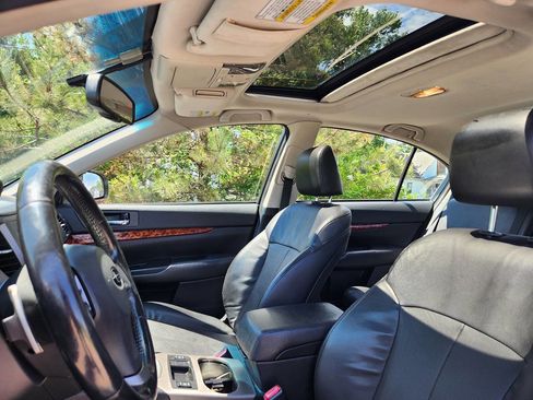 Used 2013 Subaru Legacy 2.5i Limited w/ Popular Pkg 2 AWD/4WD image 19