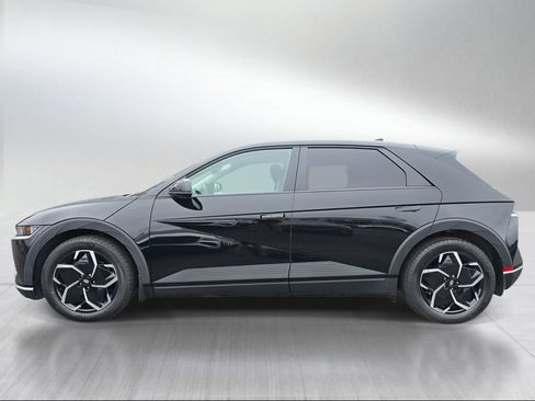 Used 2024 Hyundai Ioniq 5 SE image 6