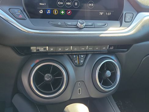 Used 2023 Chevrolet Blazer LT image 27