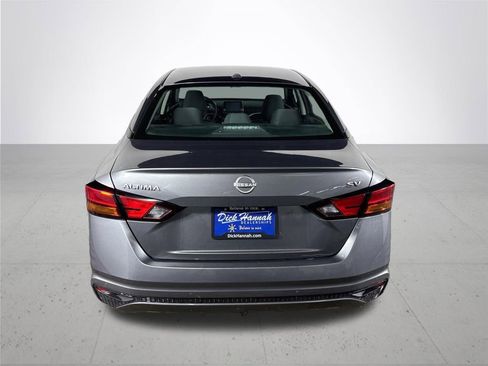 Used 2024 Nissan Altima 2.5 SV image 7