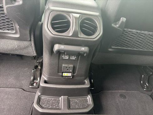 Certified 2025 Jeep Wrangler Unlimited Rubicon 4xe w/ Convenience Group AWD/4WD image 49
