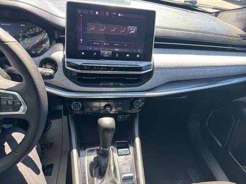 Certified 2023 Jeep Compass Latitude AWD/4WD image 25