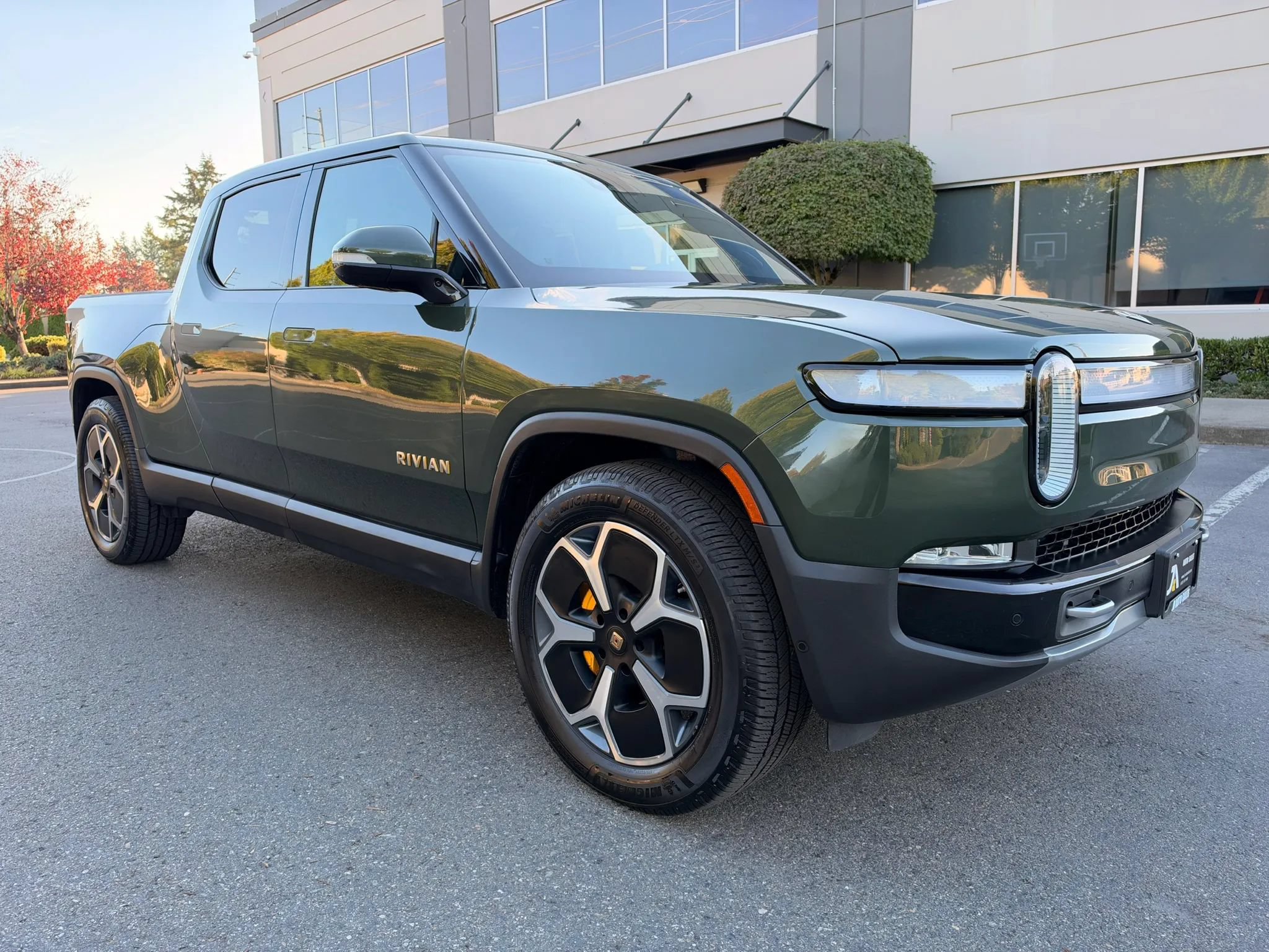Used 2022 Rivian R1T Adventure AWD/4WD image 2