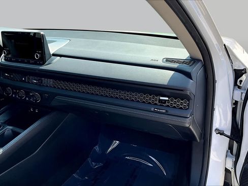 Used 2024 Honda Accord EX image 19